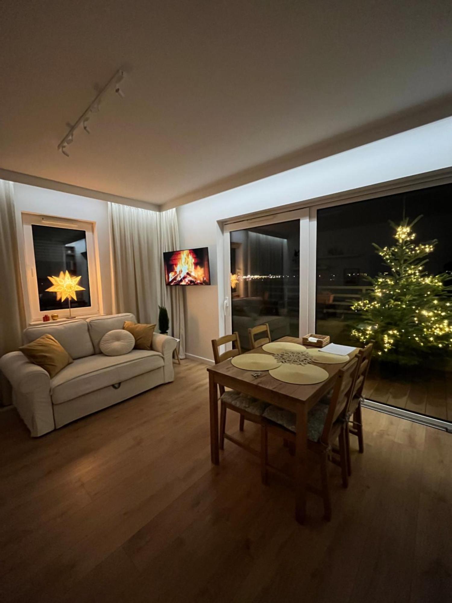 Apartament Nowe Ogrody Лешно Екстериор снимка